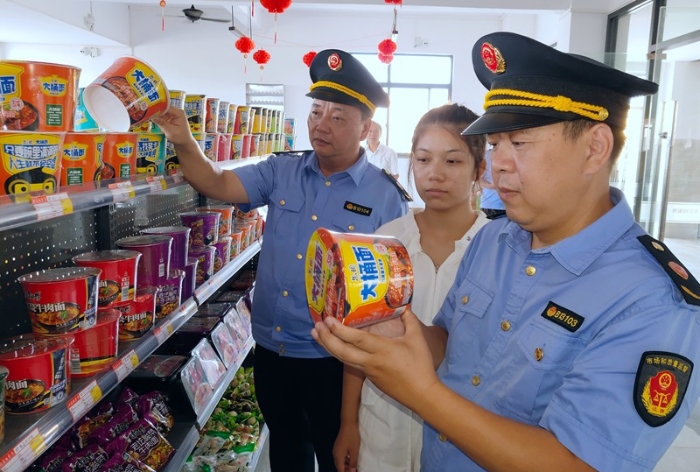 江西于都啟動(dòng)國(guó)慶節(jié)食品安全檢查 (1)