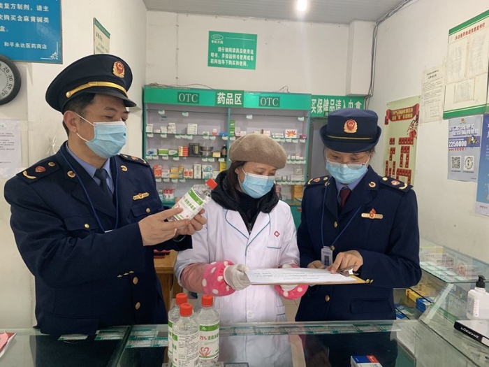 長興開展疫情防控類藥械產(chǎn)品執(zhí)法檢查1
