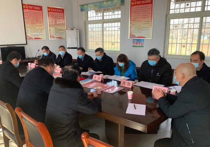 河南省藥監(jiān)局開展節(jié)前慰問調(diào)研。