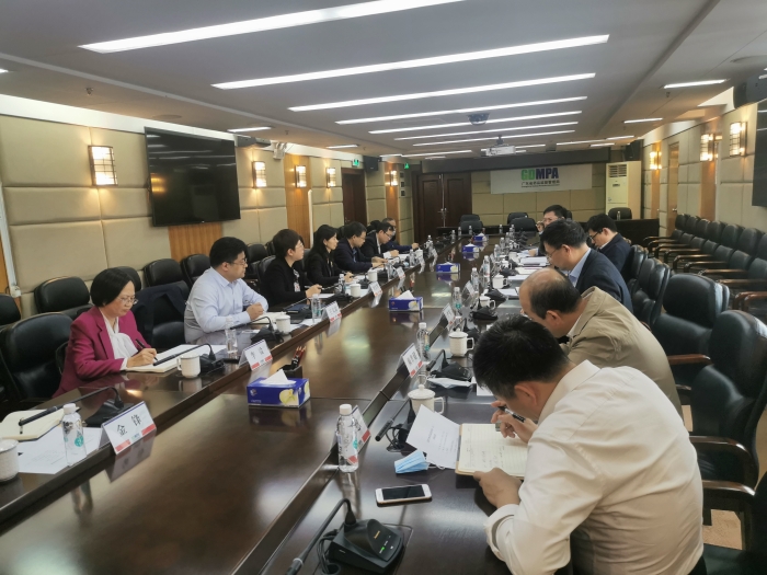 圖為吉林省藥監(jiān)局與廣東省藥監(jiān)局座談交流。