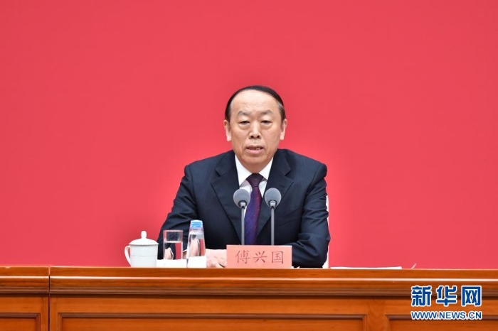 　　3月23日，中共中央在北京舉行新聞發(fā)布會(huì)，介紹中國共產(chǎn)黨成立100周年慶?；顒?dòng)有關(guān)情況，并答記者問。這是中央組織部副部長(zhǎng)傅興國在發(fā)布會(huì)上介紹有關(guān)情況。新華社記者 李鑫 攝