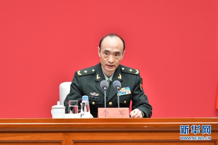 3月23日，中共中央在北京舉行新聞發(fā)布會(huì)，介紹中國共產(chǎn)黨成立100周年慶?；顒?dòng)有關(guān)情況，并答記者問。這是中央軍委政治工作部主任助理李軍在發(fā)布會(huì)上介紹有關(guān)情況。新華社記者 李鑫 攝