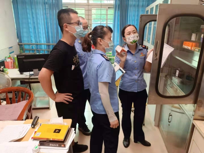 圖為檢查現(xiàn)場。