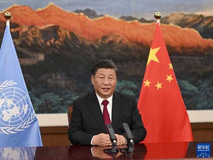 10月12日下午，國家主席習(xí)近平以視頻方式出席在昆明舉行的《生物多樣性公約》第十五次締約方大會(huì)領(lǐng)導(dǎo)人峰會(huì)并發(fā)表主旨講話。新華社記者 李學(xué)仁 攝
