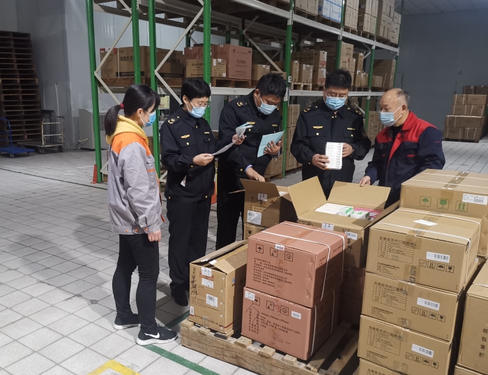 圖為檢查現(xiàn)場。