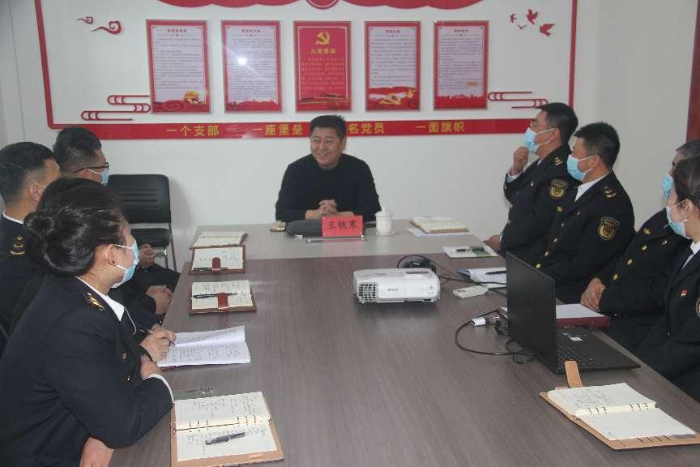 黑龍江省藥監(jiān)局黨組成員、副局長(zhǎng)王鐵寒到綜合執(zhí)法監(jiān)督局檢查指導(dǎo)工作