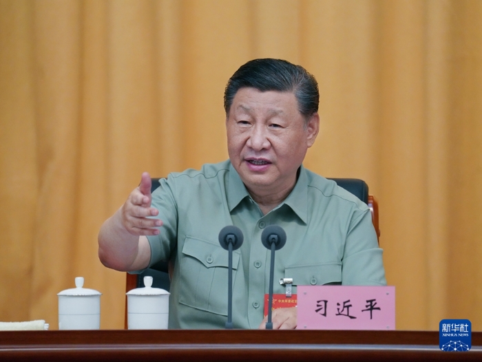 6月17日至19日，中央軍委政治工作會議在陜西延安召開。中共中央總書記、國家主席、中央軍委主席習(xí)近平出席會議并發(fā)表重要講話。這是17日下午，習(xí)近平發(fā)表重要講話。新華社記者 李剛 攝