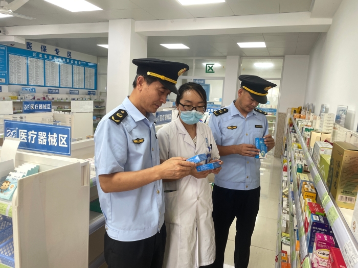 湖州南潯開展藥品經(jīng)營(yíng)單位檢查1